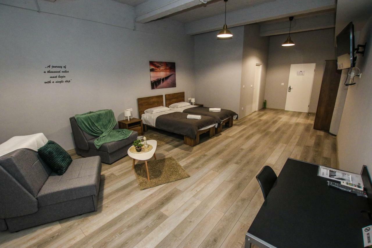 Xxl Rooms Рийека Екстериор снимка